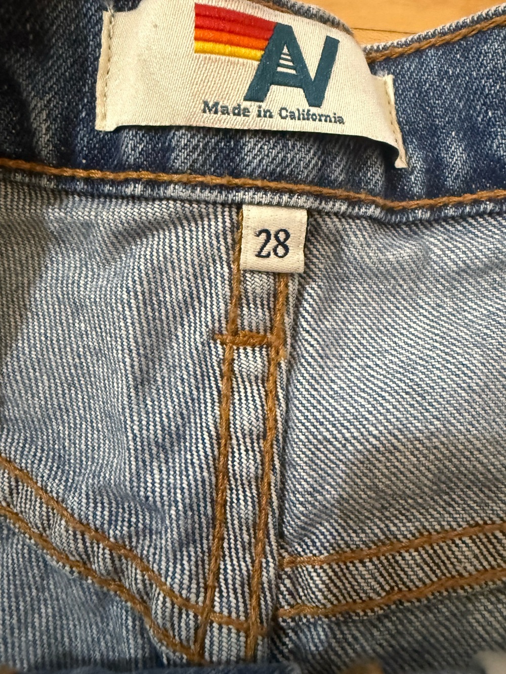 Aviator Nation HI RISE SKATER CUTOFF RAINBOW BACK POCKET - SUPER LIGHT - Picture 3 of 7